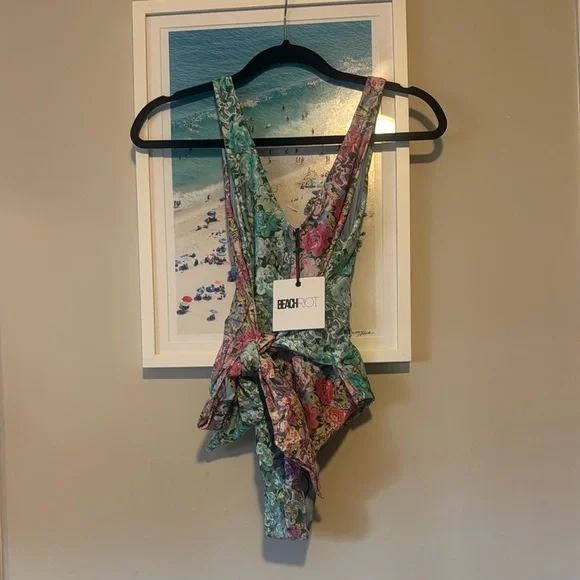 Beach Riot Pastel Floral One Piece Swimsuit - Picture 5 of 7